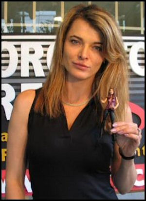 Stephanie Romanov Auctioning Lilah