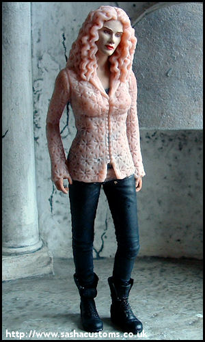 Victoria - Unpainted Sculpt