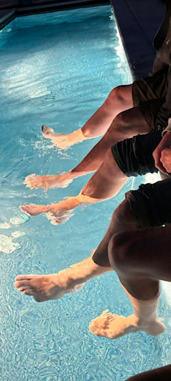 Pool Powell - Party Feet